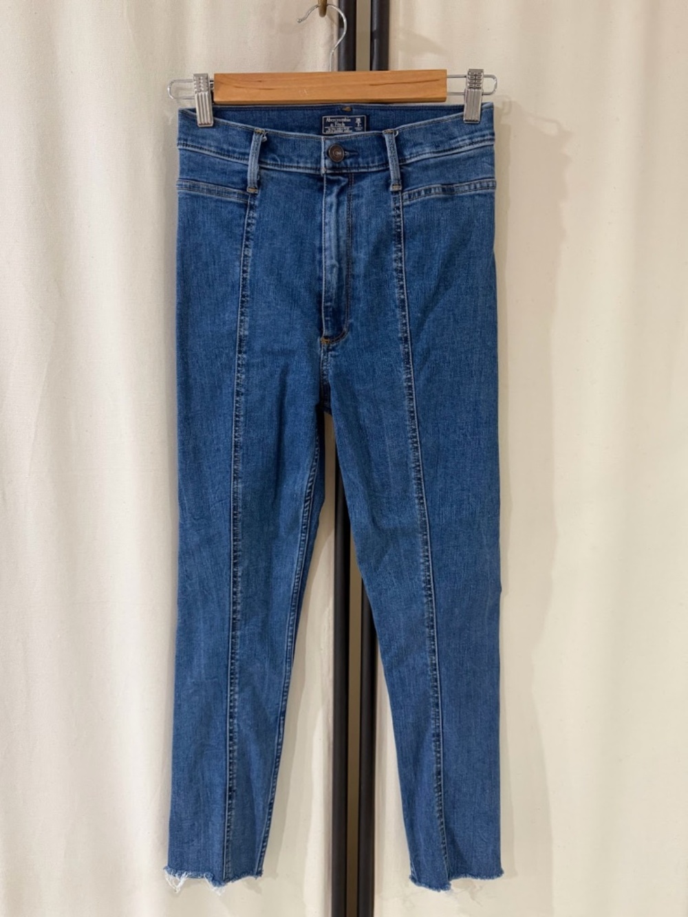 Abercrombie & Fitch Ultra High Rise Super Skinny Ankle Jeans Size 26 Blue